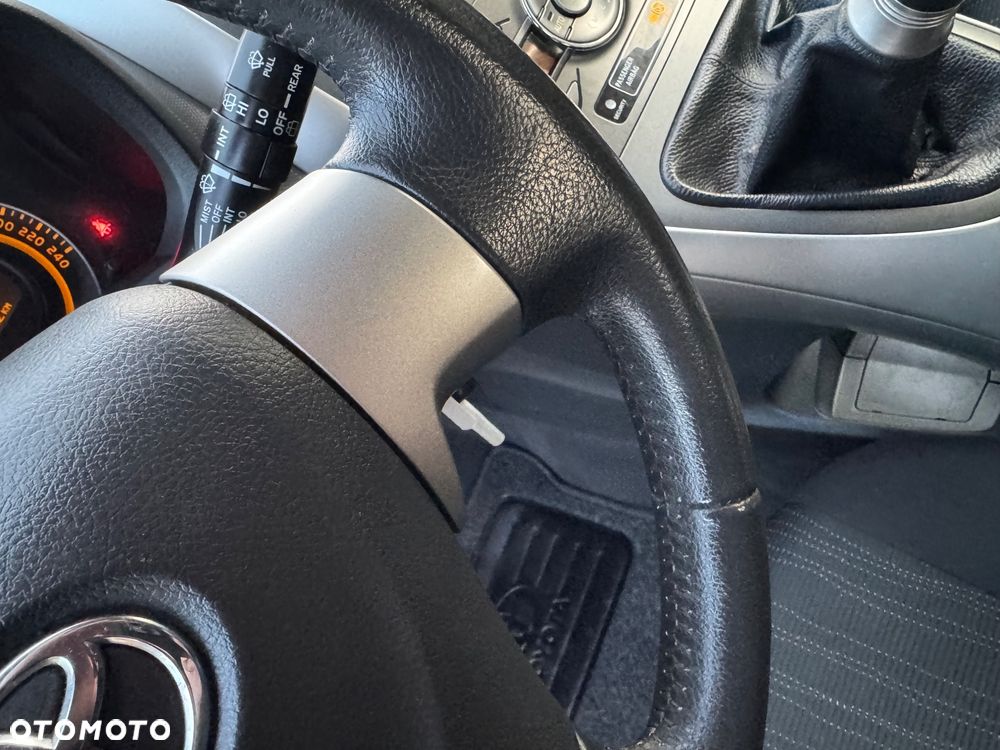 Toyota Auris 1.33 VVT-i Terra - 25