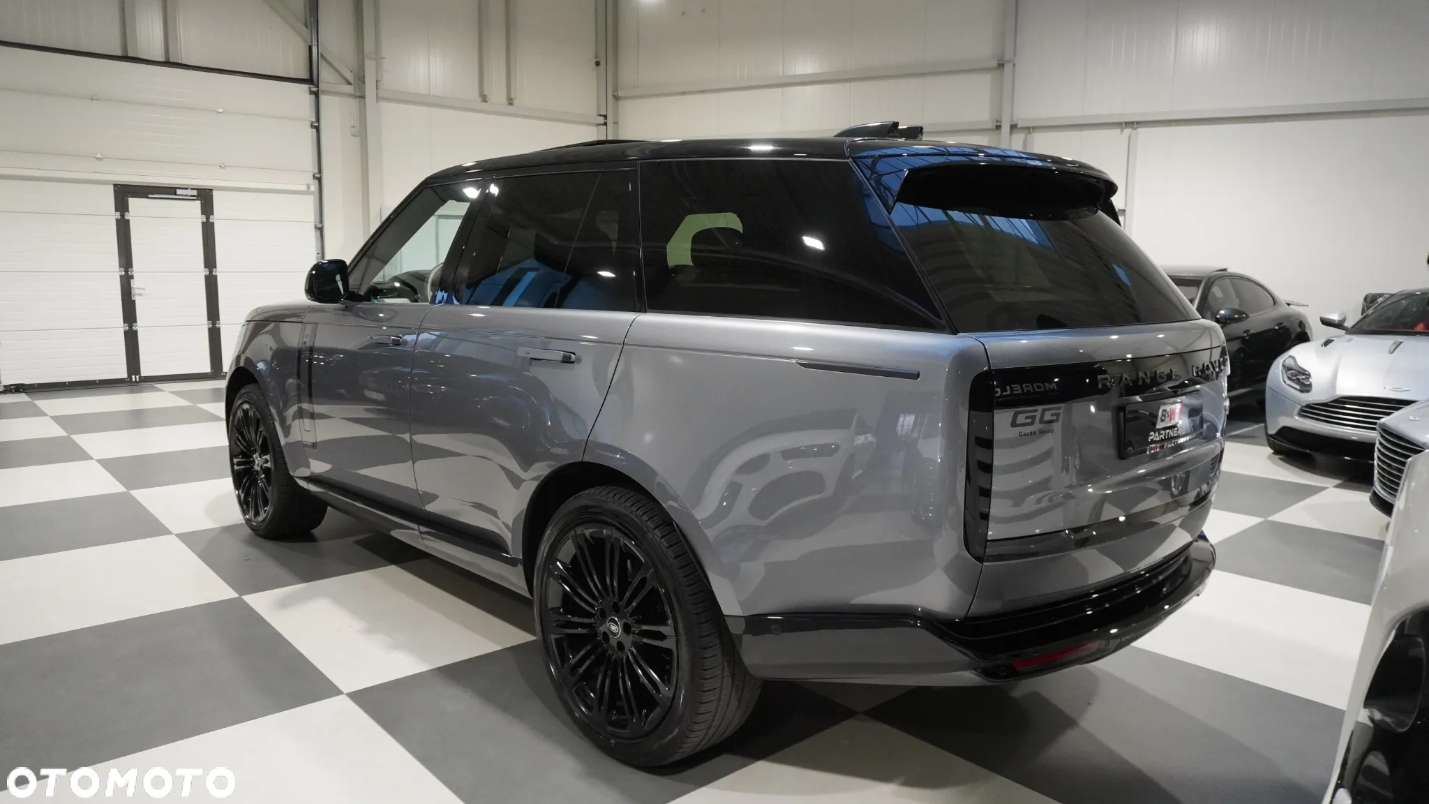 Land Rover Range Rover 4.4 V8 P535 Autobiography - 17