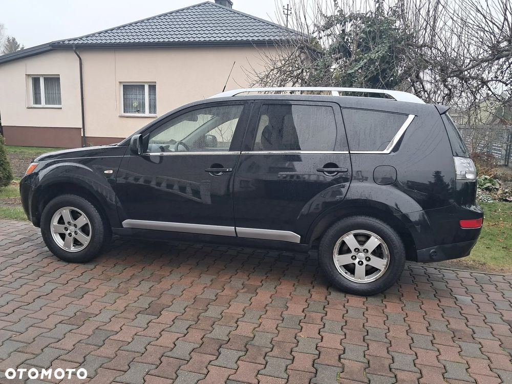 Mitsubishi Outlander - 3