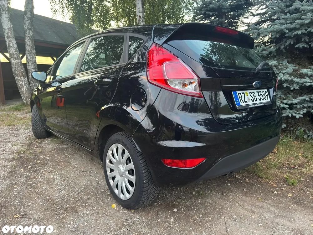 Ford Fiesta - 23