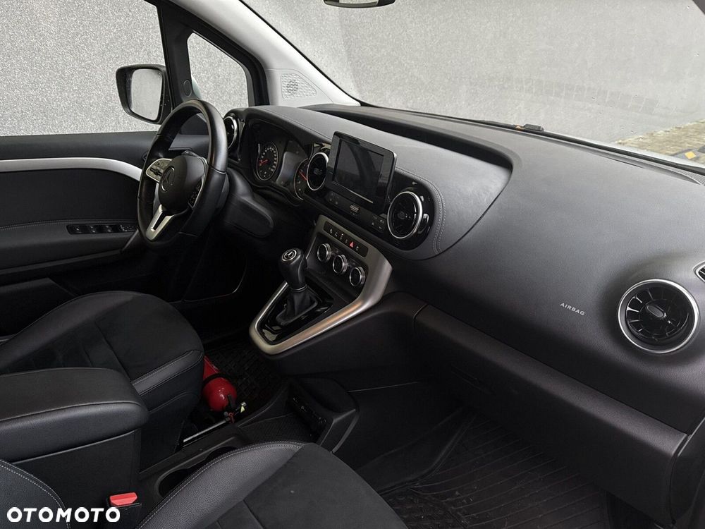 Mercedes-Benz Klasa T 180 d Progressive - 17