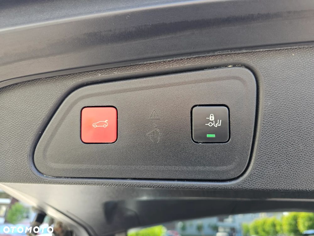 Peugeot 3008 1.5 BlueHDi Allure S&S EAT8 - 4