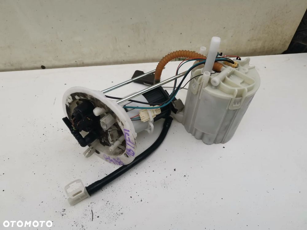 AUDI A4 B8 1.8 TFSI POMPA PALIWA PŁYWAK 8K0919051M