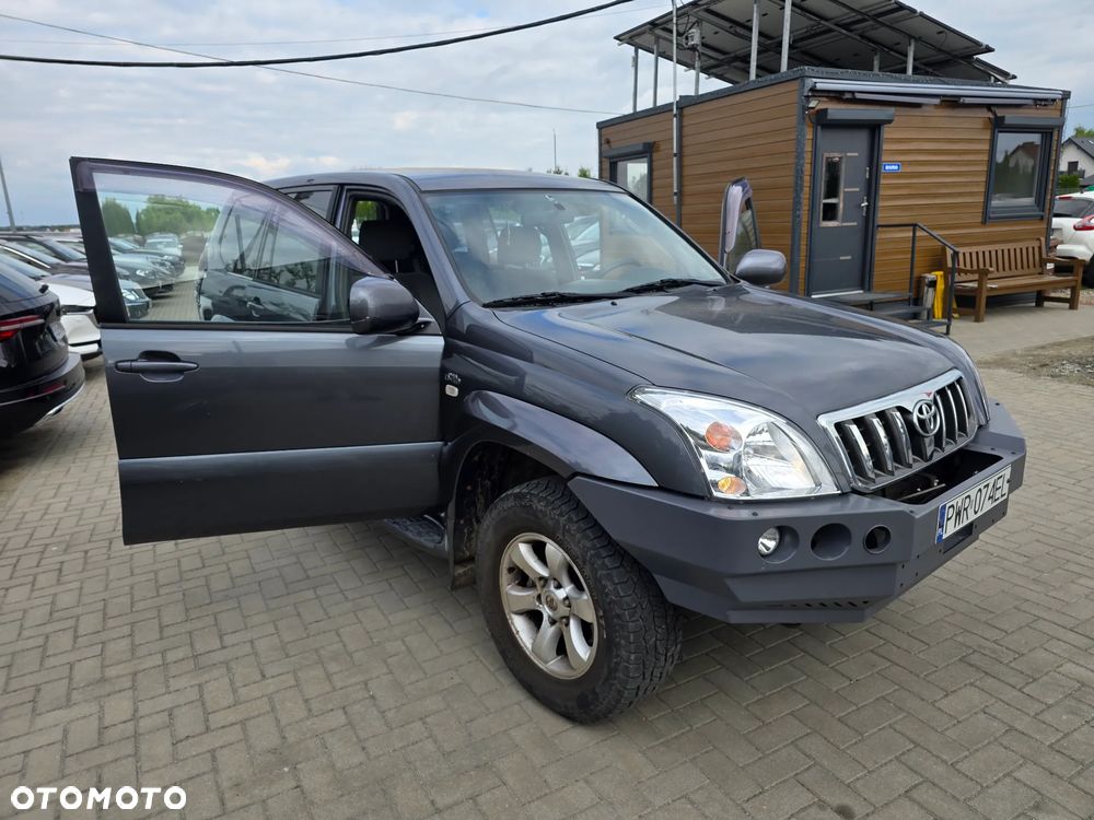 Toyota Land Cruiser - 21