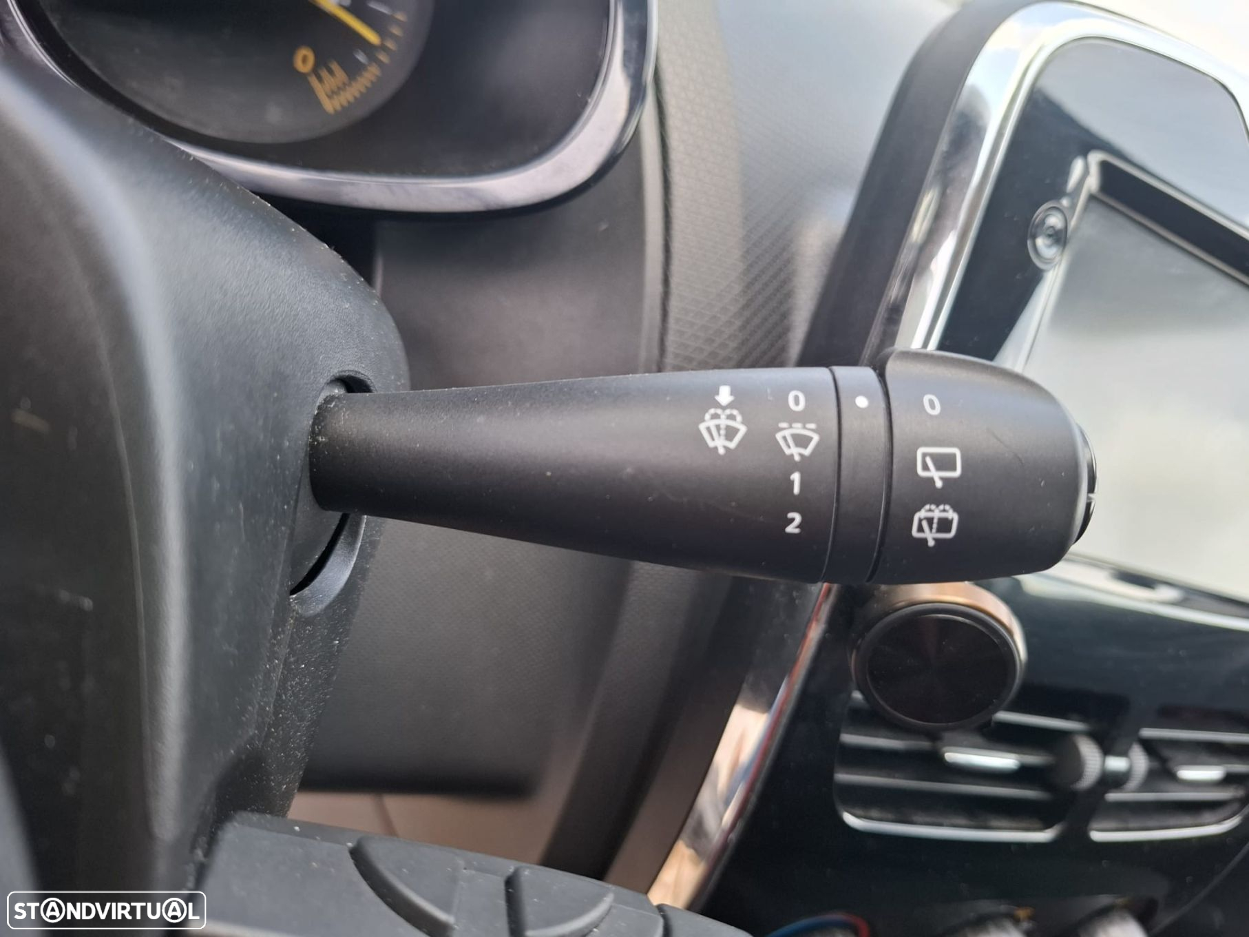 Renault Clio Sport Tourer dCi 75 Stop & Start Expression - 29