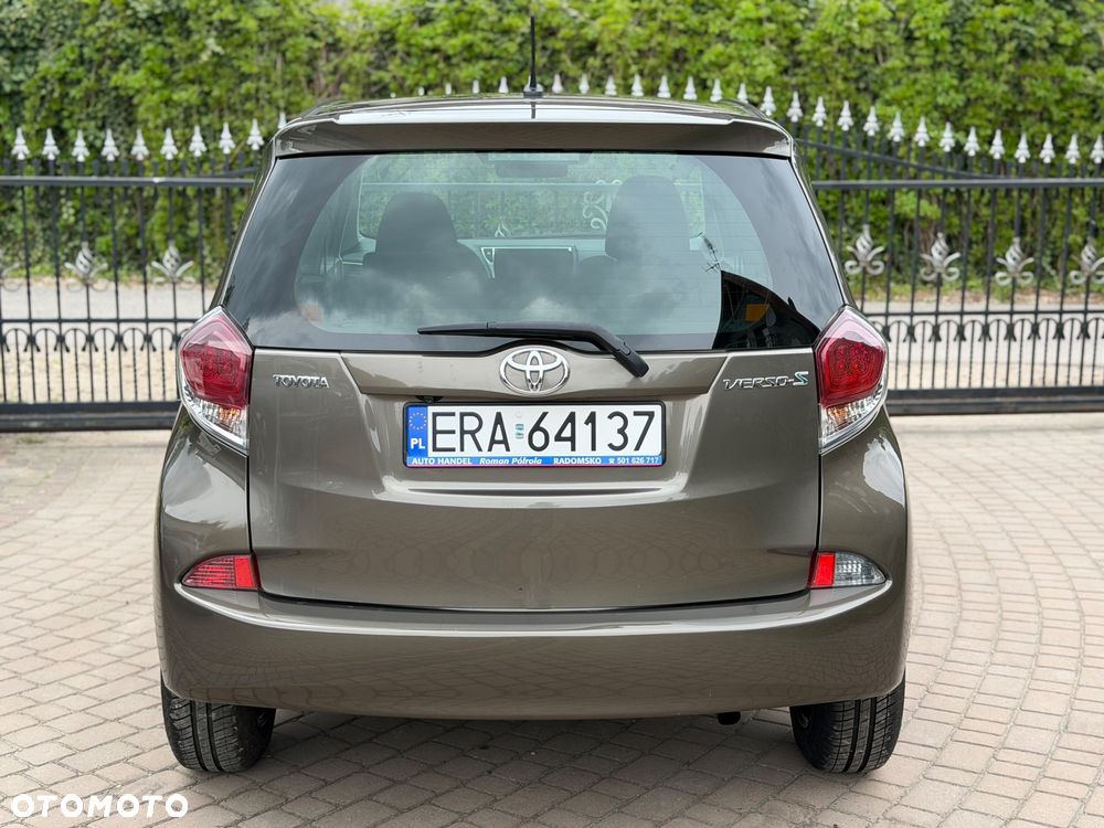 Toyota Verso S 1.33 Premium MS - 6