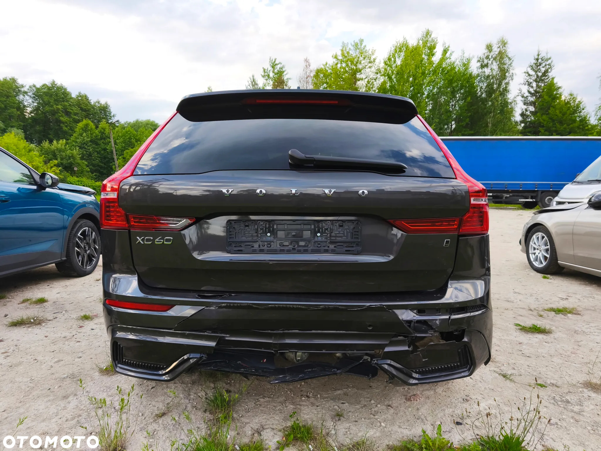 Volvo XC 60 B4 D AWD Plus Dark - 15