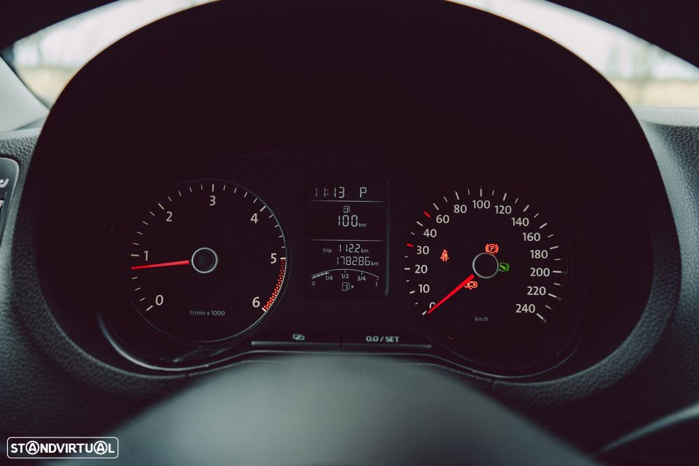 VW Polo 1.6 TDI DSG MATCH - 9