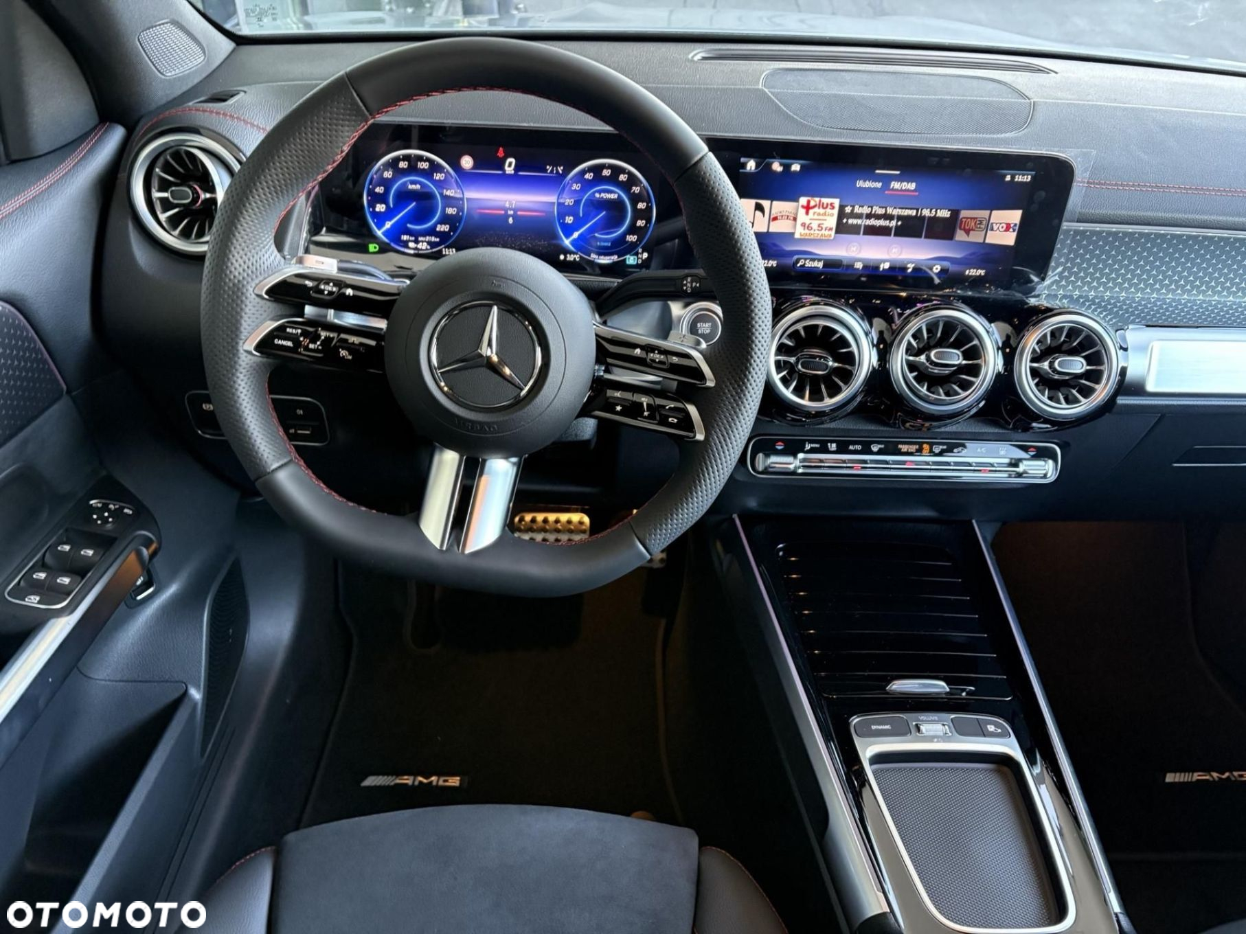 Mercedes-Benz EQB - 7