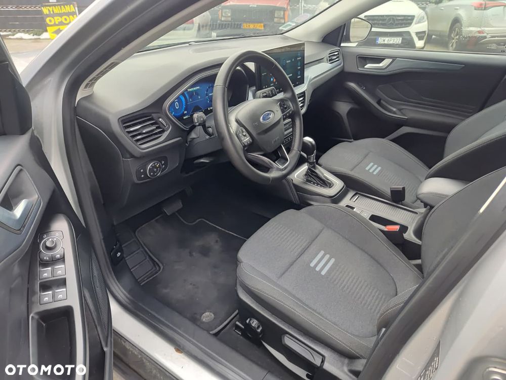 Ford Focus 1.0 EcoBoost Hybrid ACTIVE X - 24