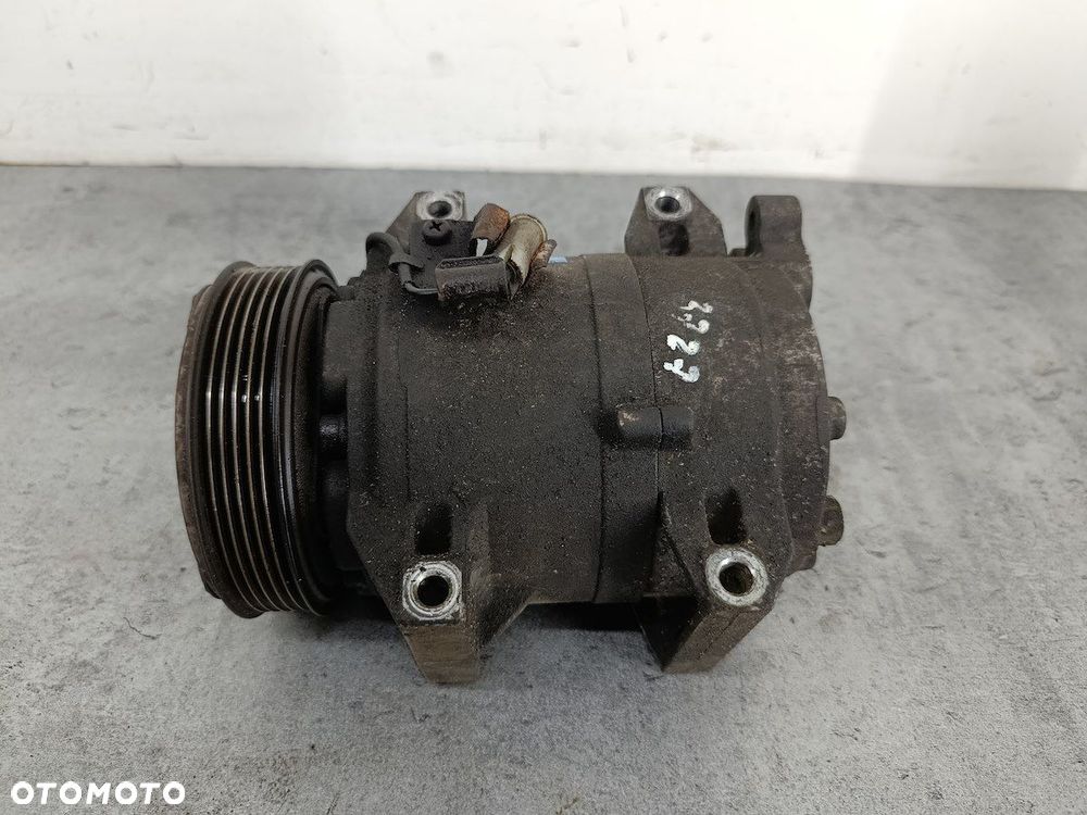 POMPA, SPRĘŻARKA KLIMATYZACJI VOLVO S80 I 31101166  8708581 2.4 20V - 8