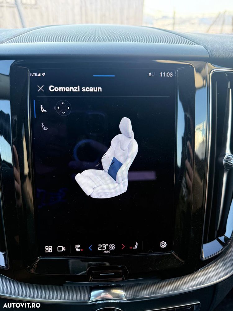 Volvo XC 60 B4 D Plus Dark - 19