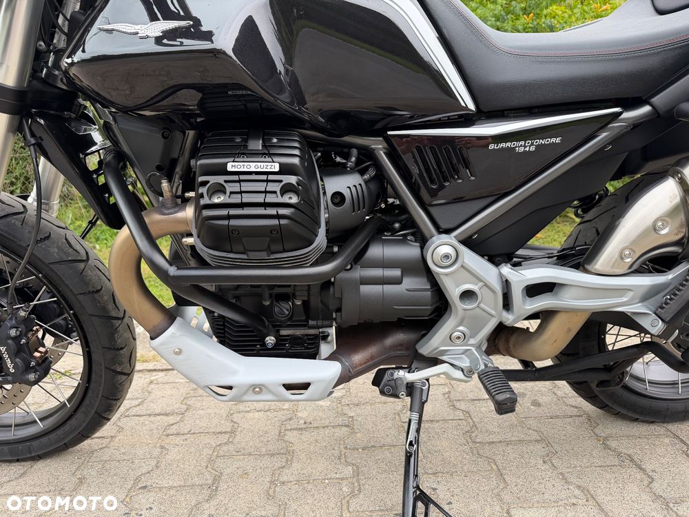 Moto Guzzi V85 - 31