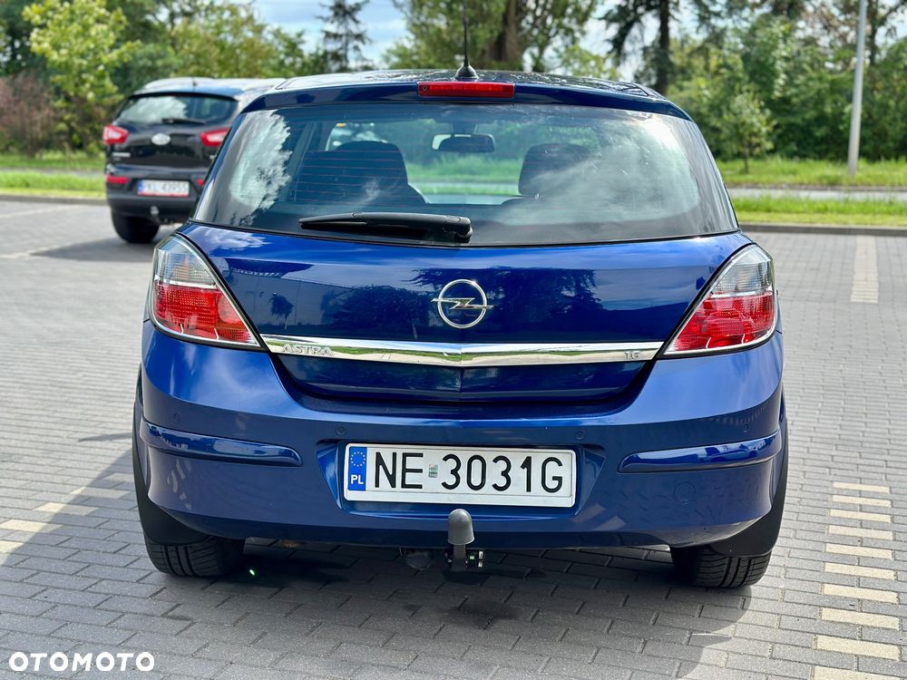 Opel Astra 1.6 NAVI - 10