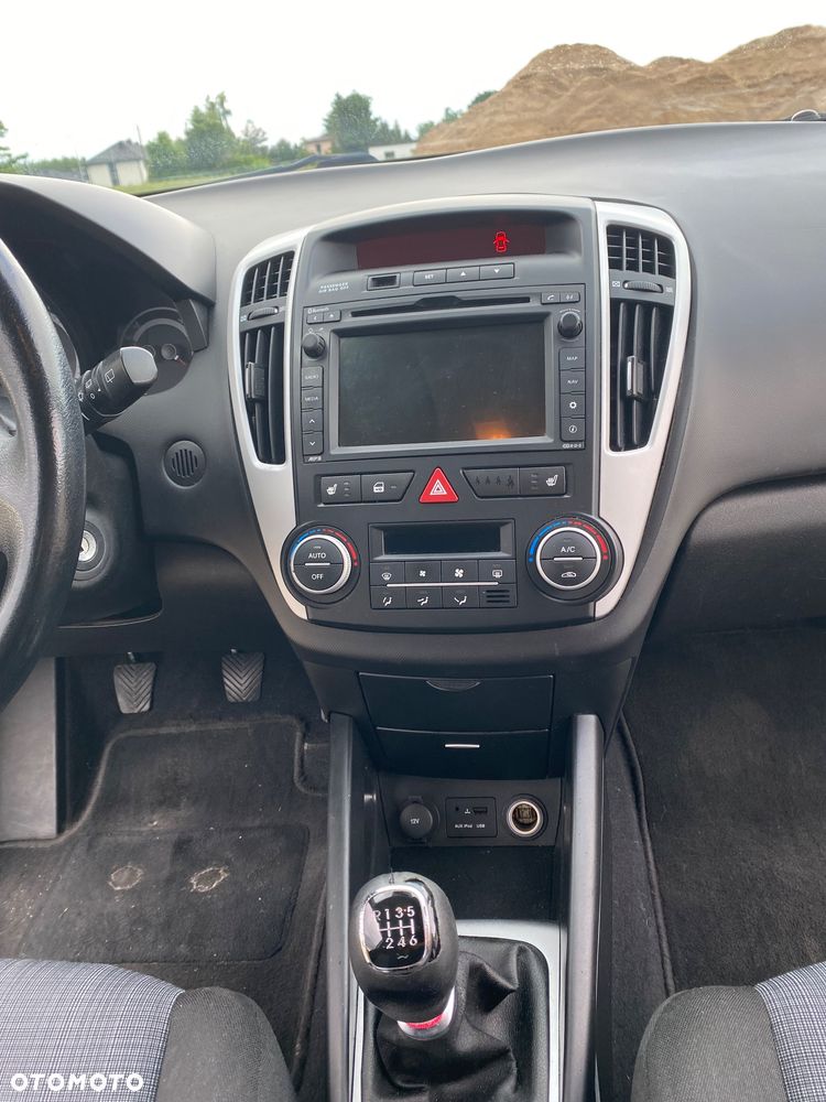 Kia Ceed - 21