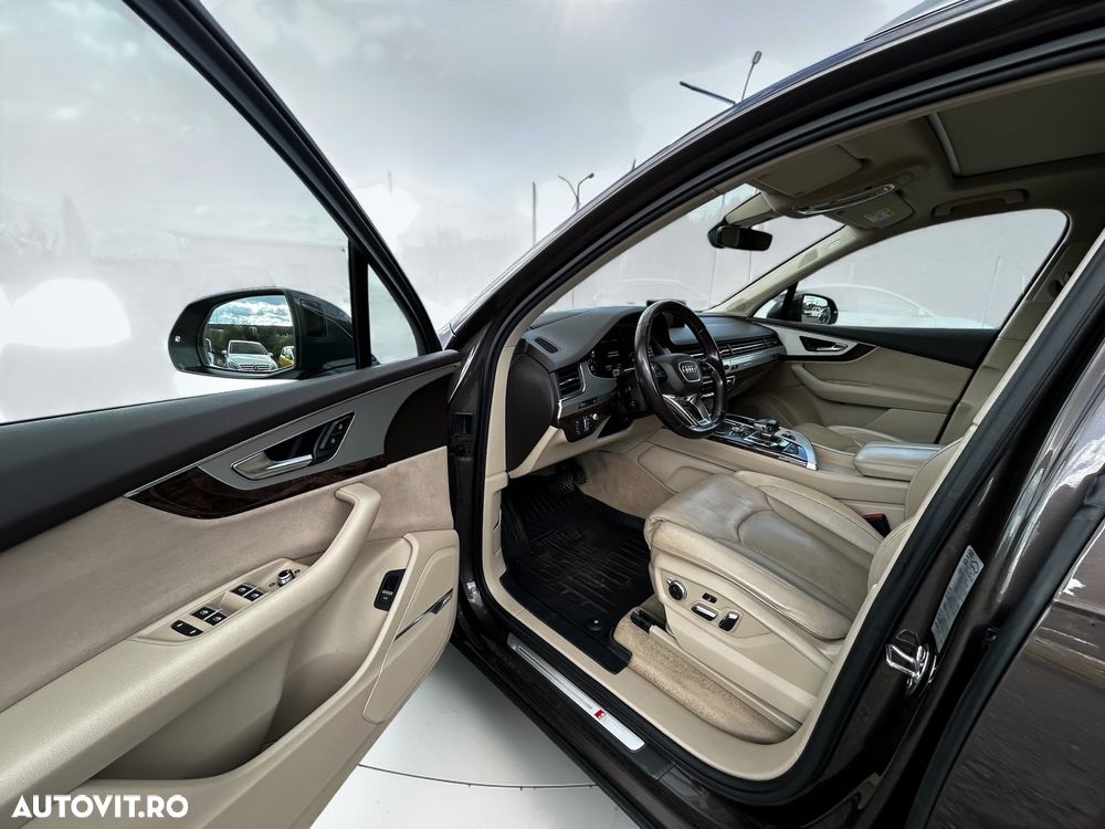 Audi Q7 - 11
