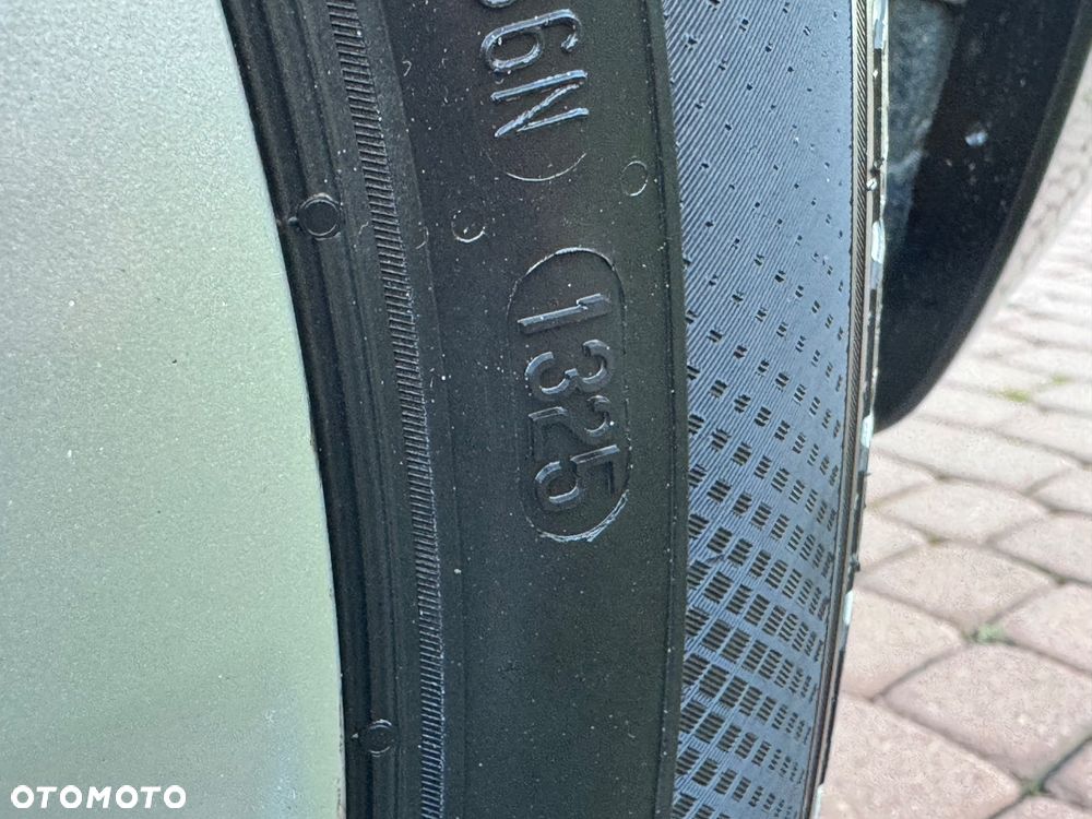 Toyota Auris 1.6 Premium Start - 22