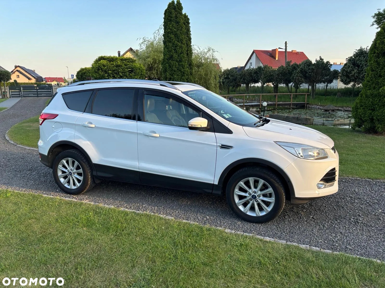 Ford Kuga 1.5 EcoBoost 2x4 SYNC - 4