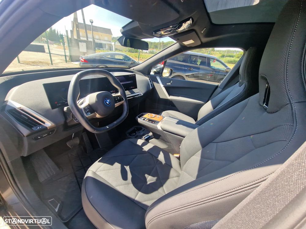 BMW iX xDrive 50 Pack Desportivo - 15