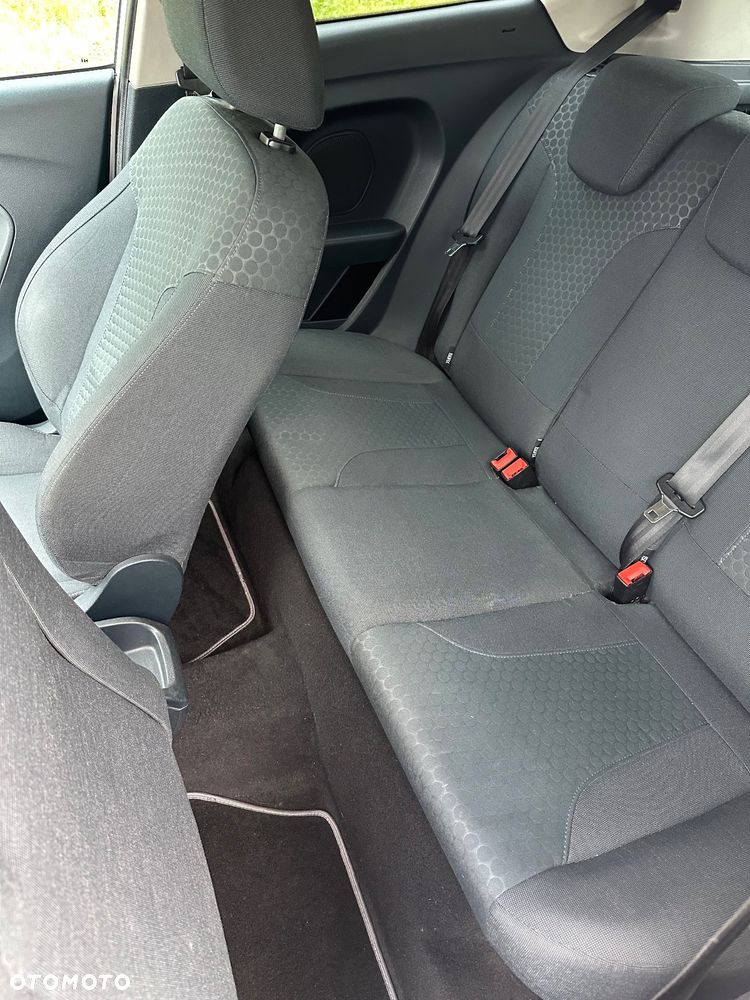 Ford Fiesta - 11