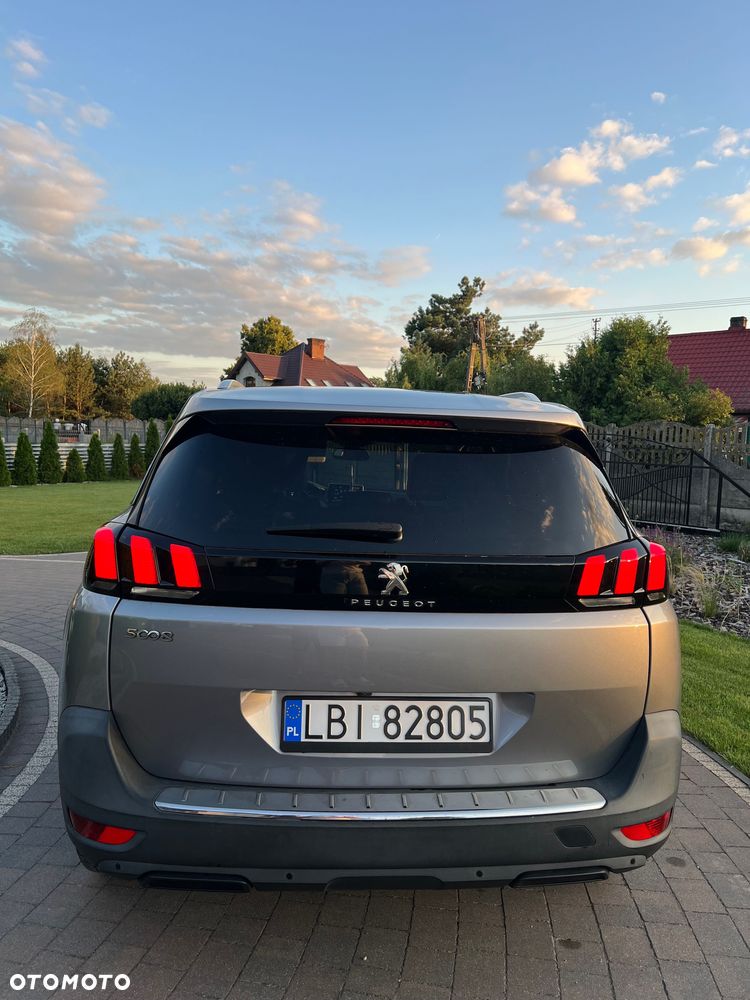 Peugeot 5008 - 3