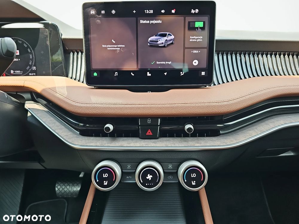 Skoda Superb 2.0 TDI SCR 4x4 Selection DSG - 17