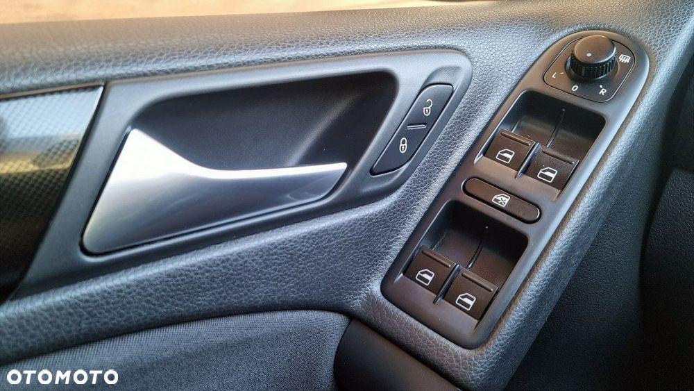 Volkswagen Golf - 17