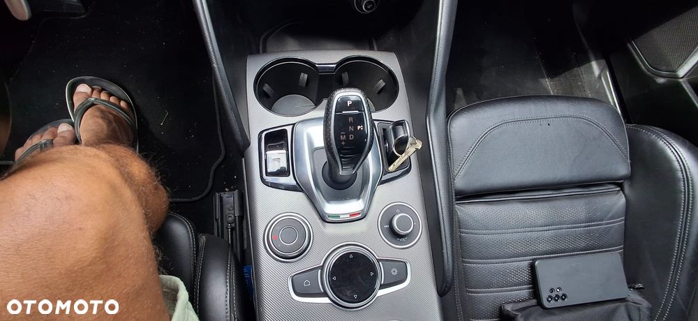 Alfa Romeo Giulia 2.2 D Turbo Veloce Q4 - 11
