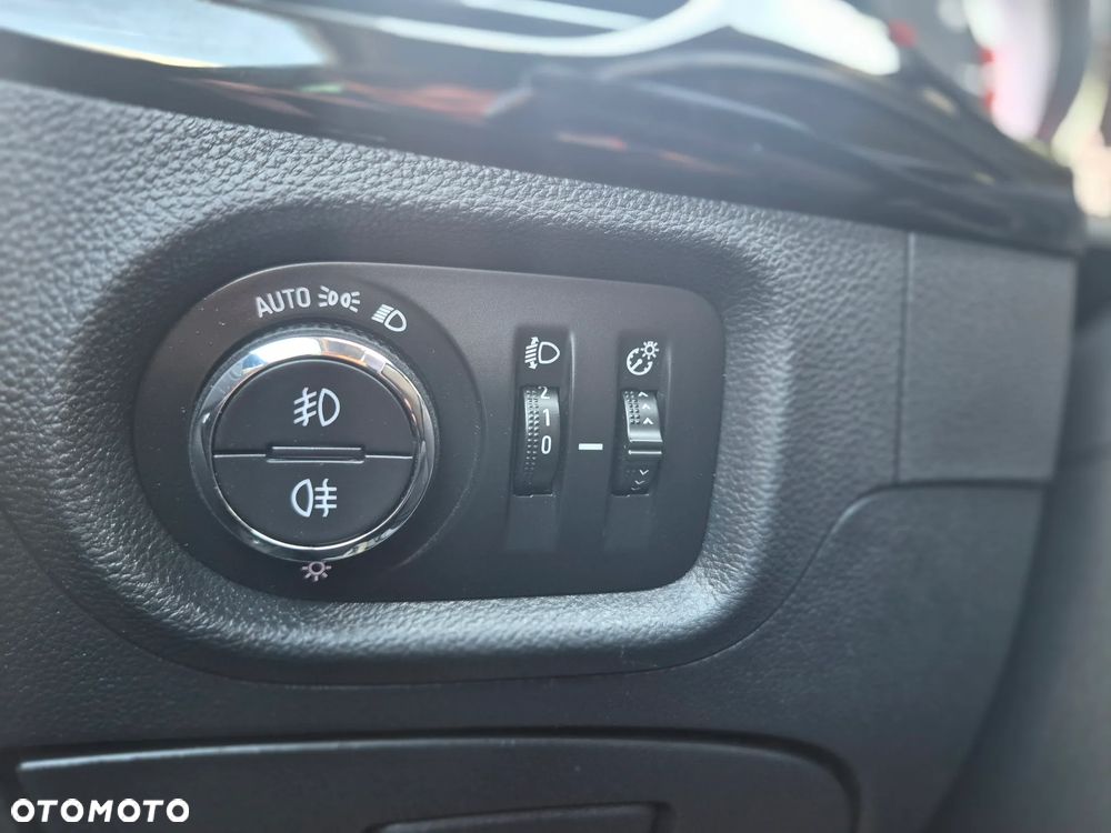 Opel Astra 1.4 Turbo Innovation - 15