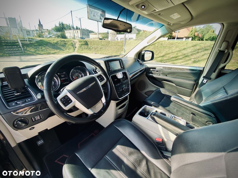 Chrysler Town & Country 3.6 Touring - 8