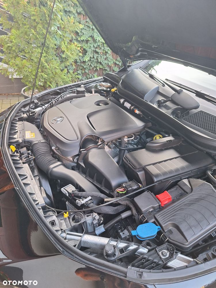 Mercedes-Benz CLA 180 7G-DCT AMG Line - 18