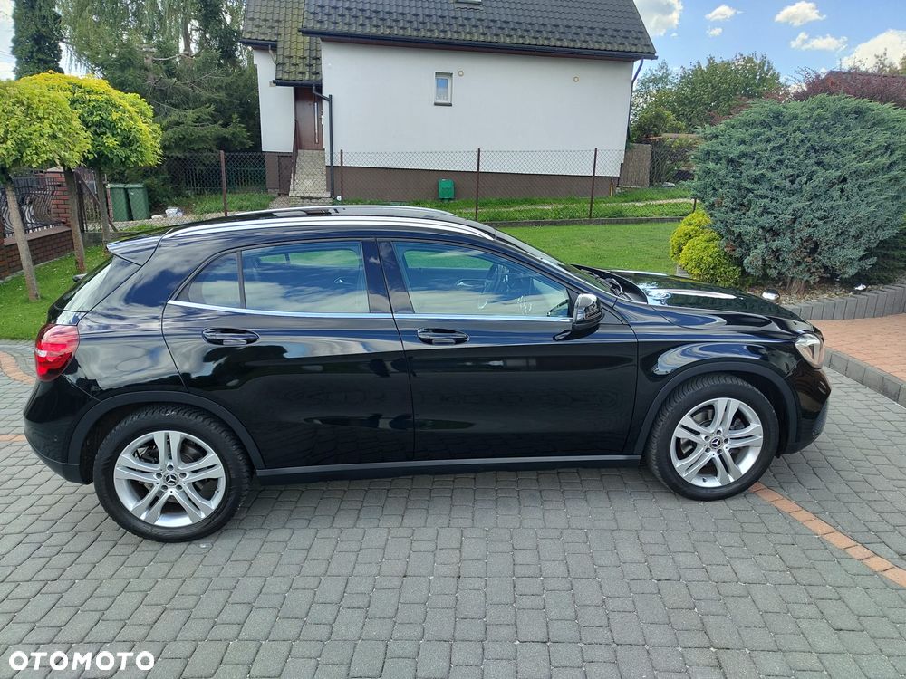 Mercedes-Benz GLA 250 7G-DCT Peak Edition - 9