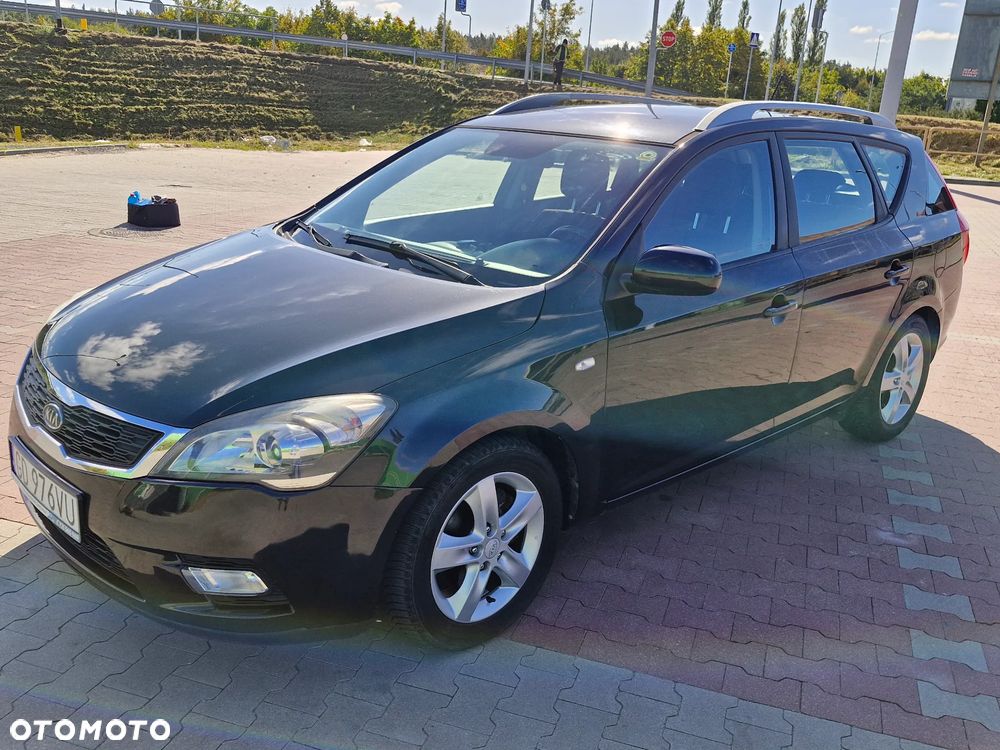 Kia Ceed - 16