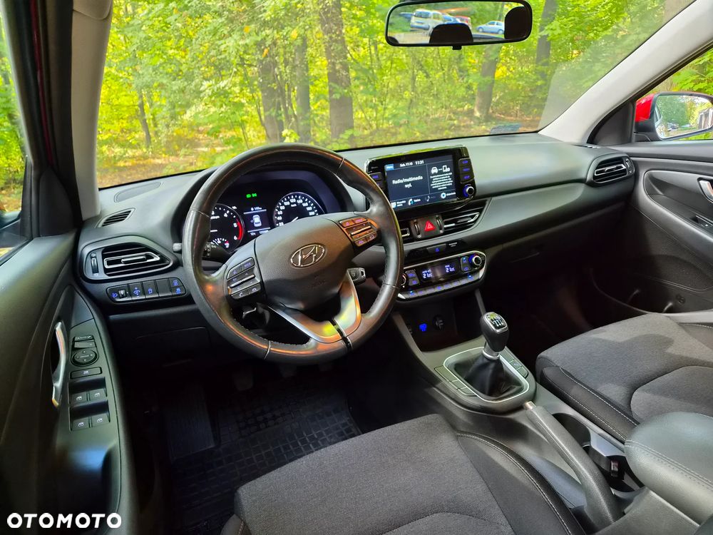 Hyundai i30 1.6 D Comfort - 12