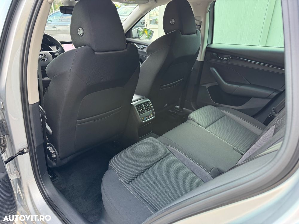 Skoda Octavia 2.0 TDI Premium Edition - 24