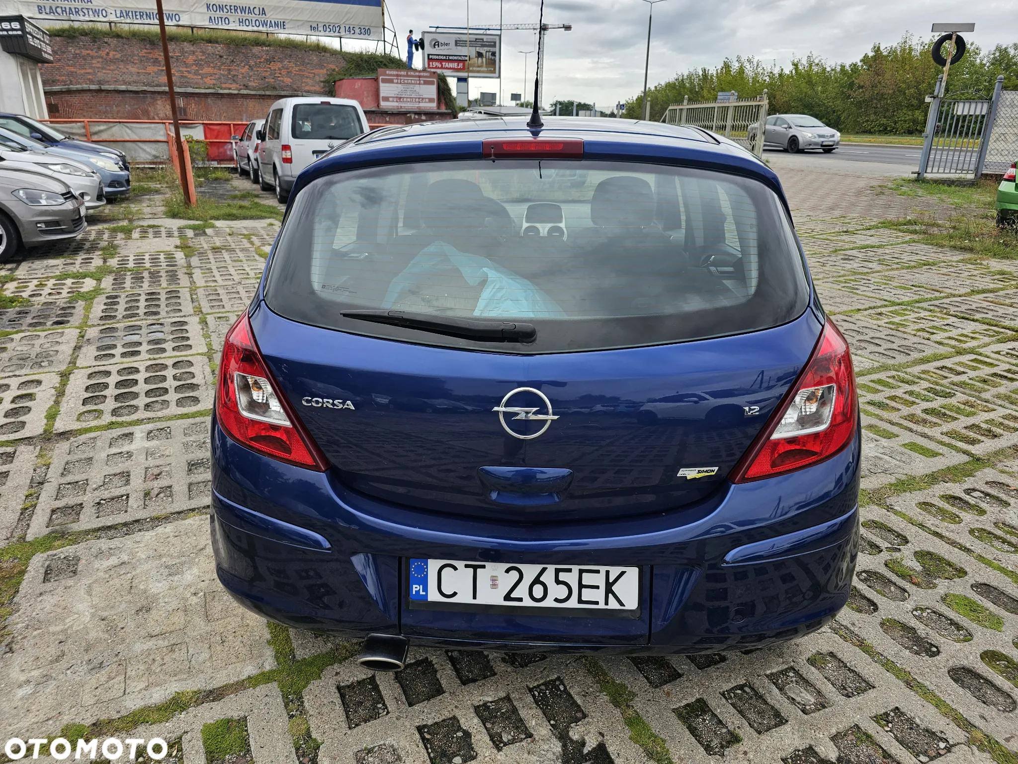 Opel Corsa 1.2 16V Edition - 10