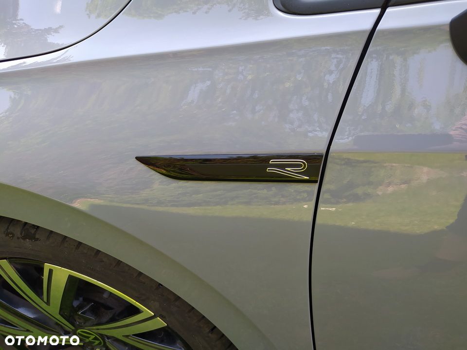 Volkswagen Golf - 24