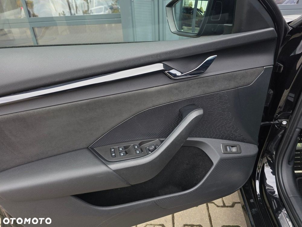 Skoda Octavia 2.0 TDI RS DSG - 12