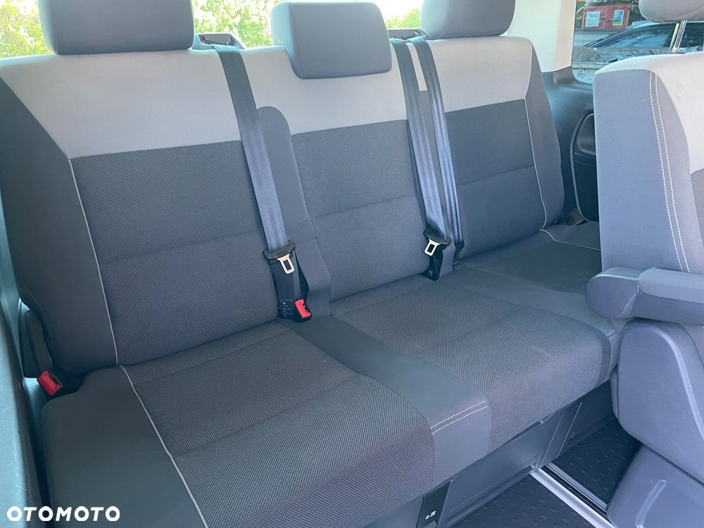 Volkswagen Multivan - 15