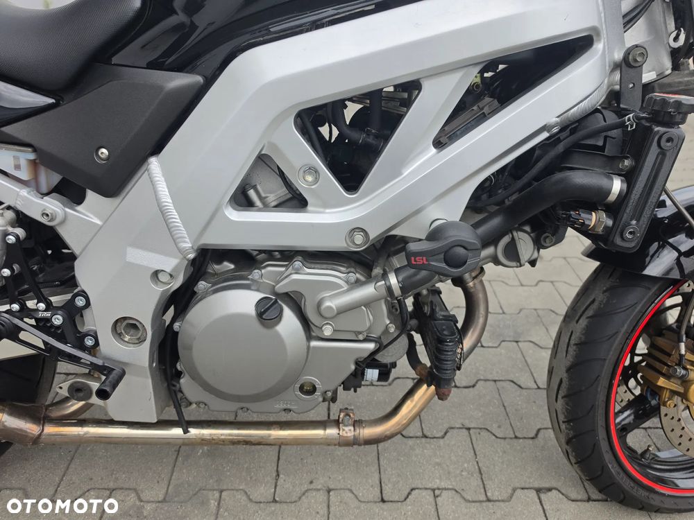 Suzuki SV - 21