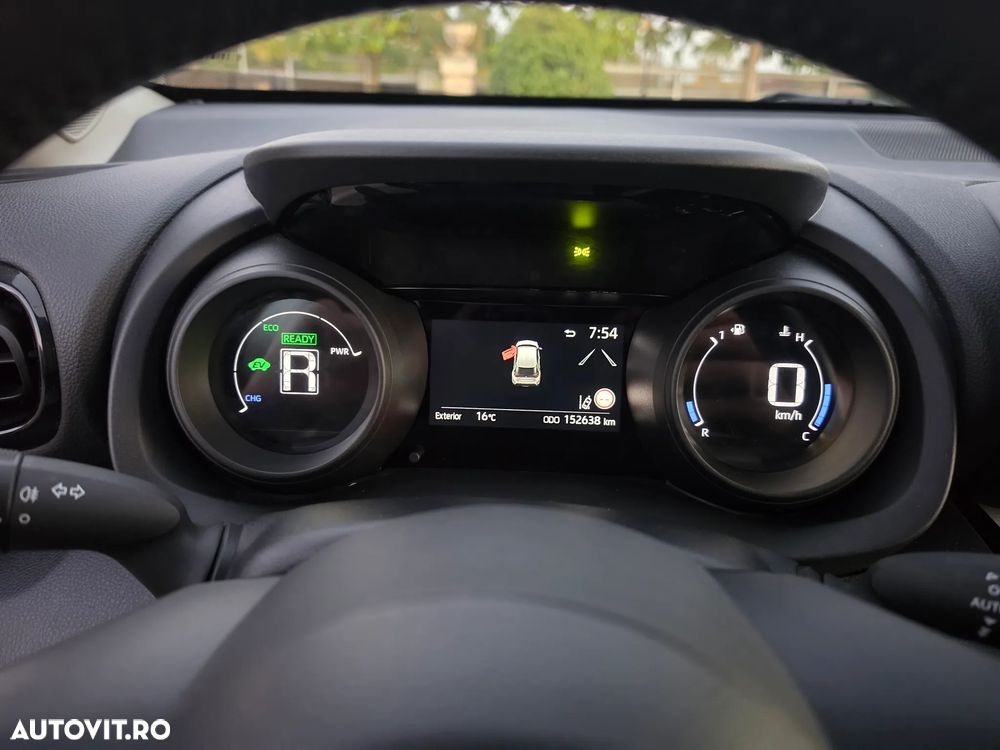 Toyota Yaris - 11