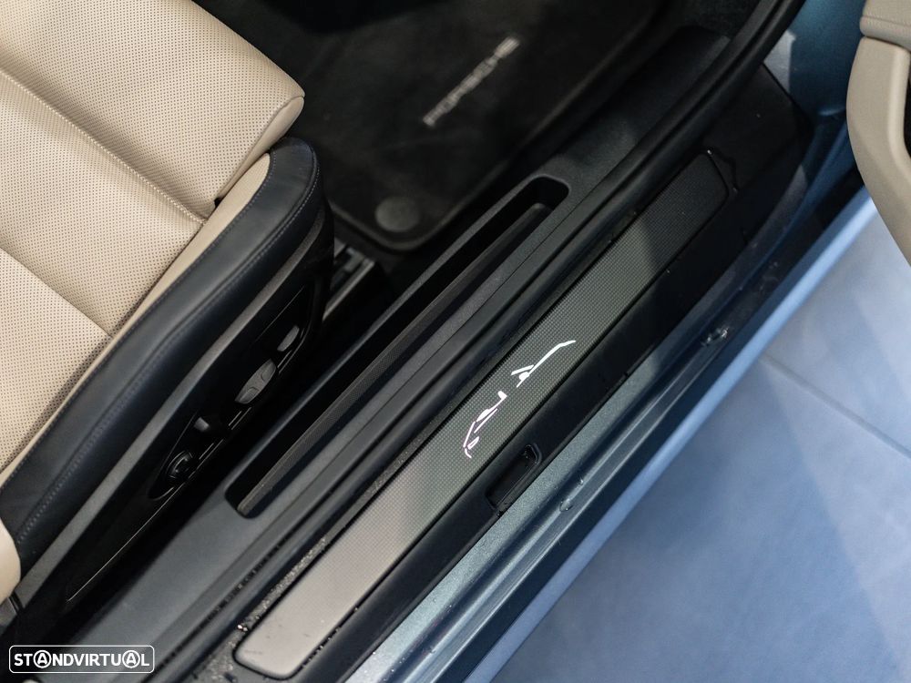 Porsche 911 (992) Carrera PDK - 33