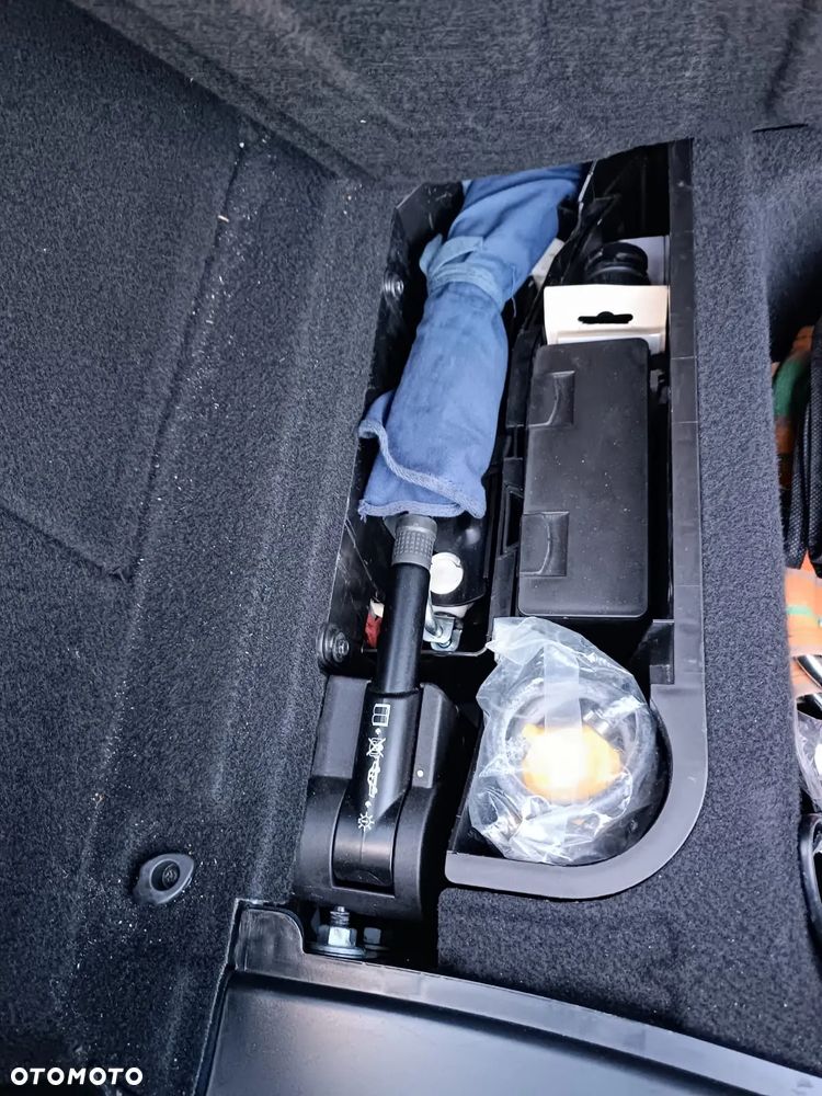 Mercedes-Benz Klasa E 320 CDI 7G-TRONIC Avantgarde - 4