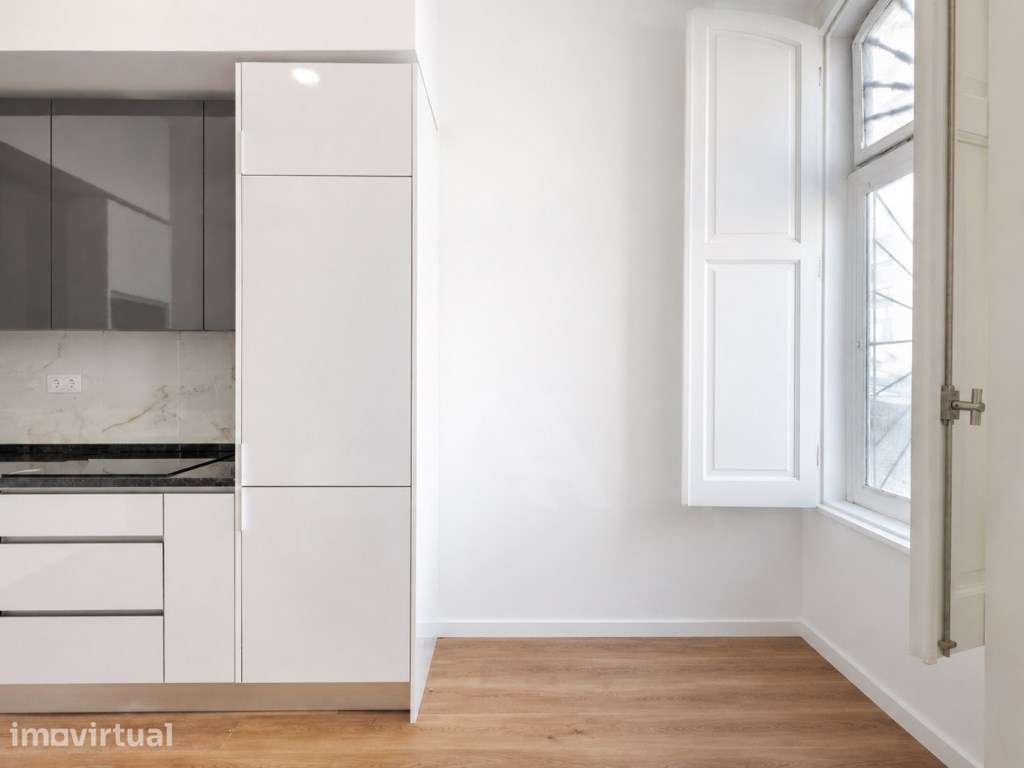 Apartamento T2 remodelado com terraço em São Vicente - Grande imagem: 4/20