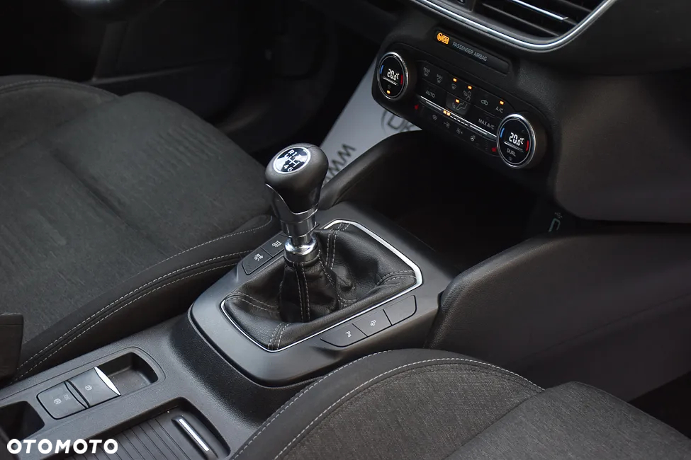 Ford Focus Turnier 1.5 EcoBoost Start-Stopp-System ACTIVE - 26