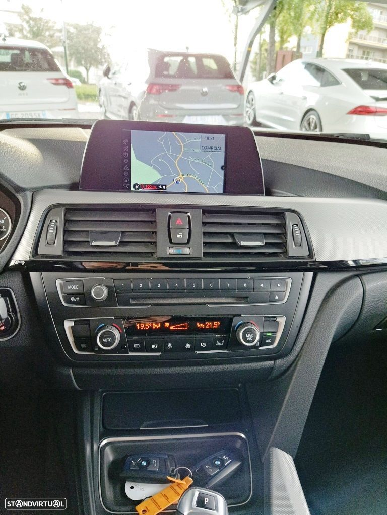 BMW 320 d Auto Pack M - 34