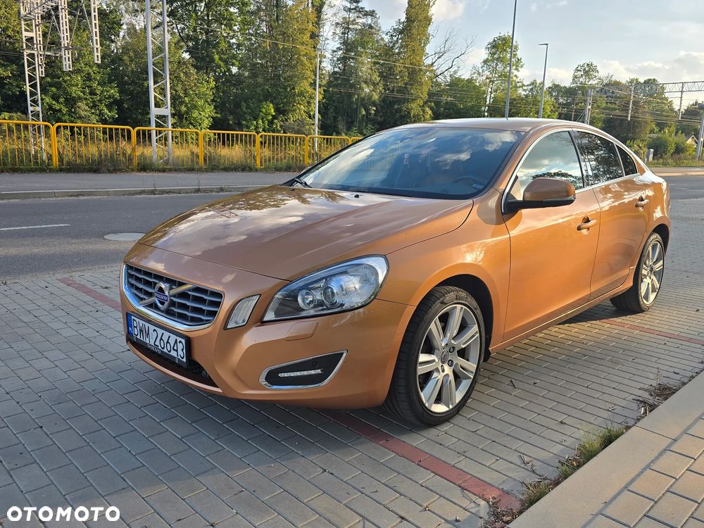 Volvo S60 - 1