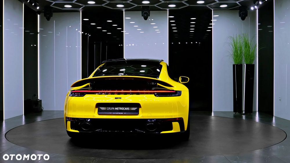 Porsche 911 Carrera S - 12