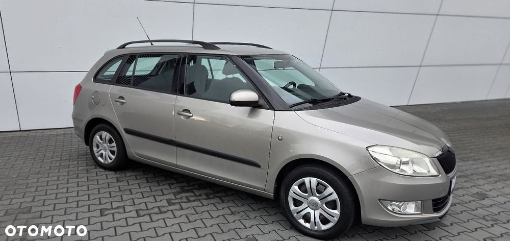 Skoda Fabia 1.2 HTP Ambiente - 10