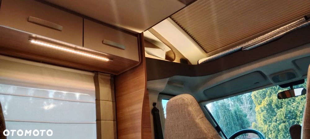 KNAUS LIVE WAVE 700MEG - 12